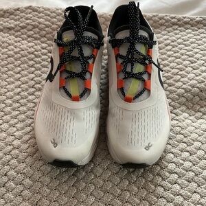 On Cloud Monster - barely worn